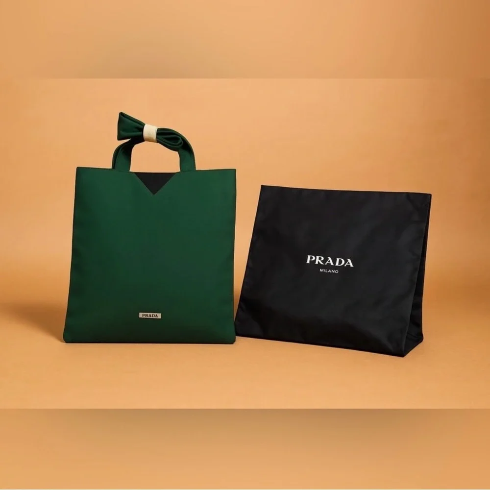 PRADA Beauty Forest Green Tote Bag with Strap & Dust Bag Brand New!! - Picture 2 of 10